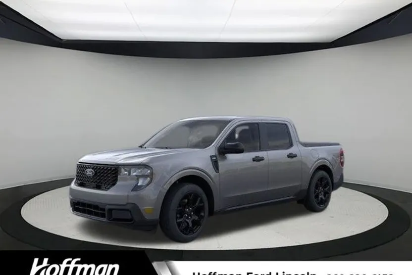 2025 Ford Maverick XLT photo 1