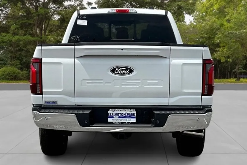 2025 Ford F-150 Lariat photo 1
