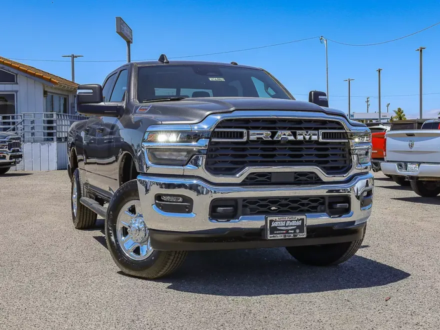 2025 Ram 2500 Tradesman photo 1