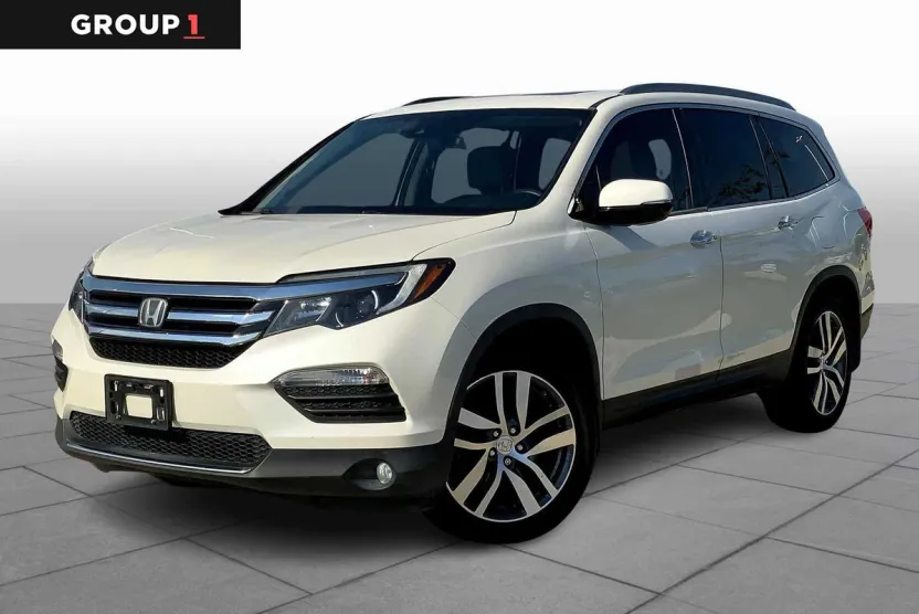 2018 Honda Pilot Touring photo 1