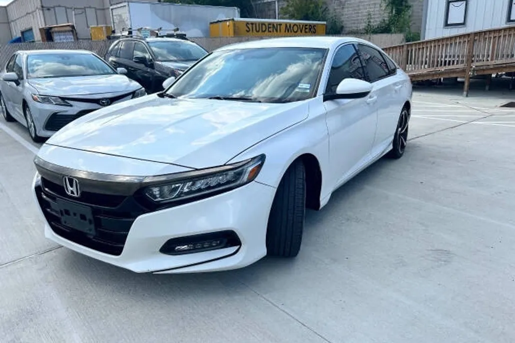 2019 Honda Accord Sport photo 1