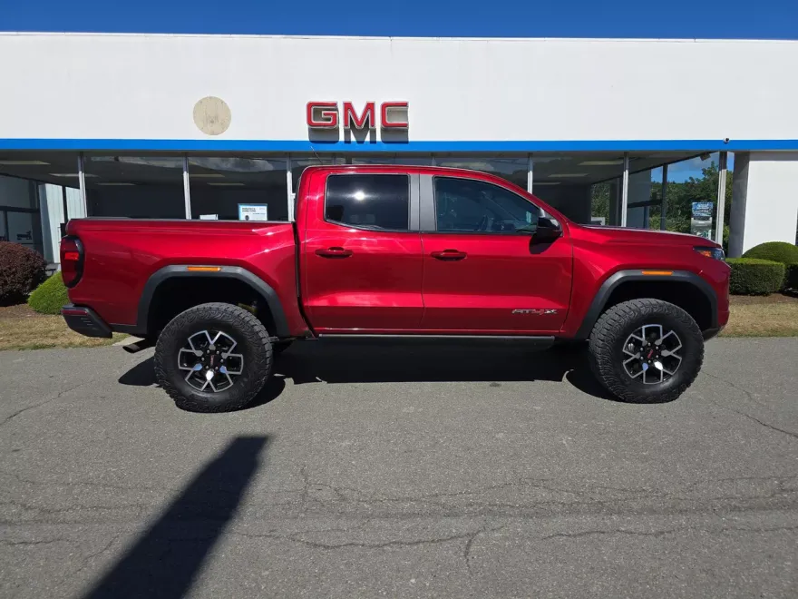 2023 Gmc Canyon AT4X photo 1