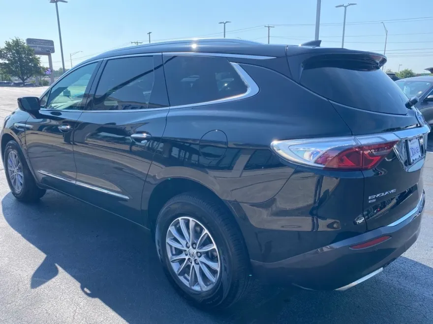 2023 Buick Enclave Essence photo 1