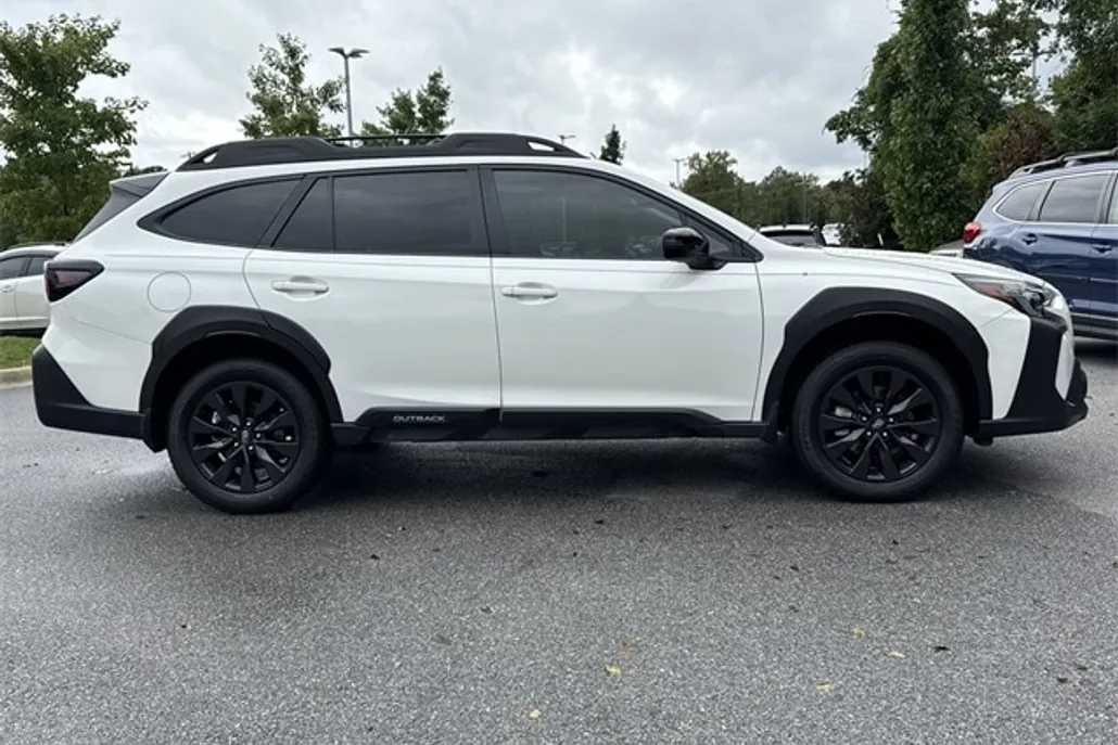2023 Subaru Outback Onyx Edition photo 1
