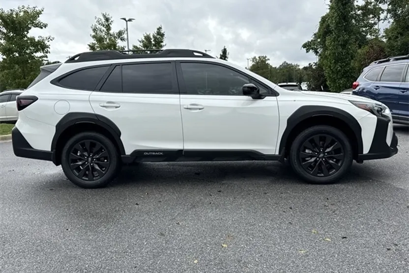 2023 Subaru Outback Onyx Edition photo 1