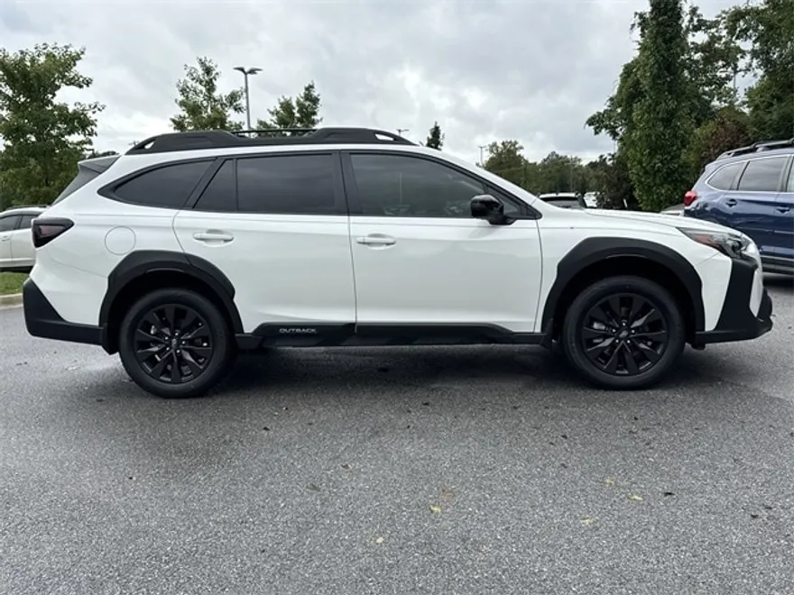 2023 Subaru Outback Onyx Edition photo 1