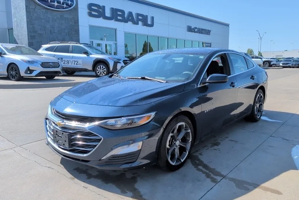 2022 Chevrolet Malibu 1LT photo 1