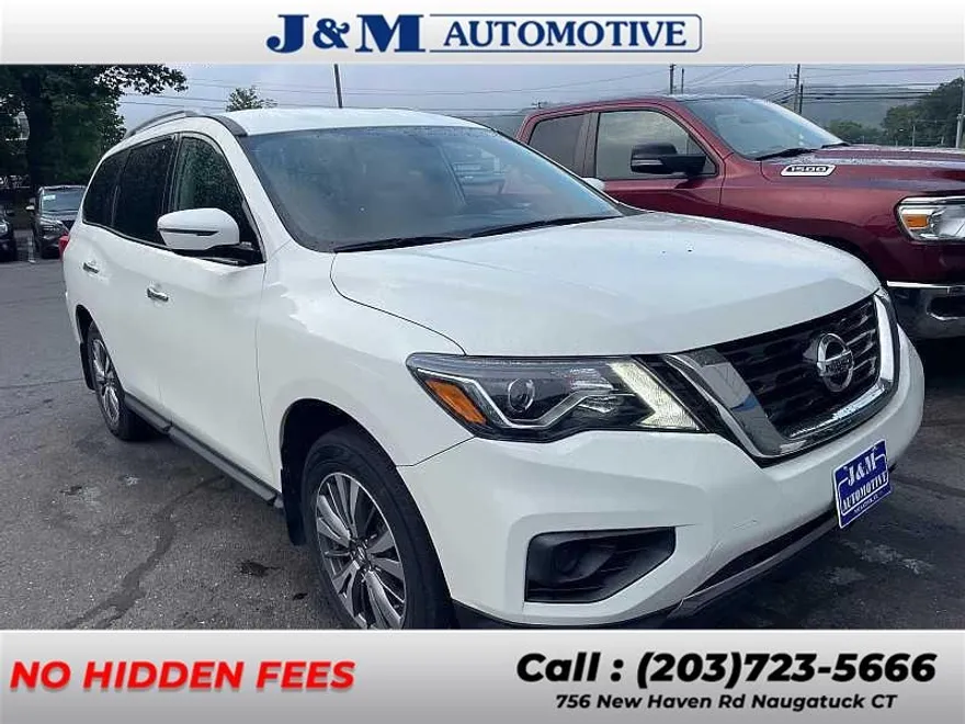 2019 Nissan Pathfinder S photo 1
