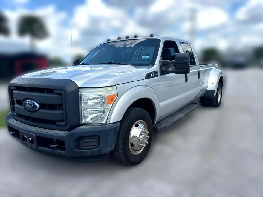 2015 Ford F-350 King Ranch photo 1