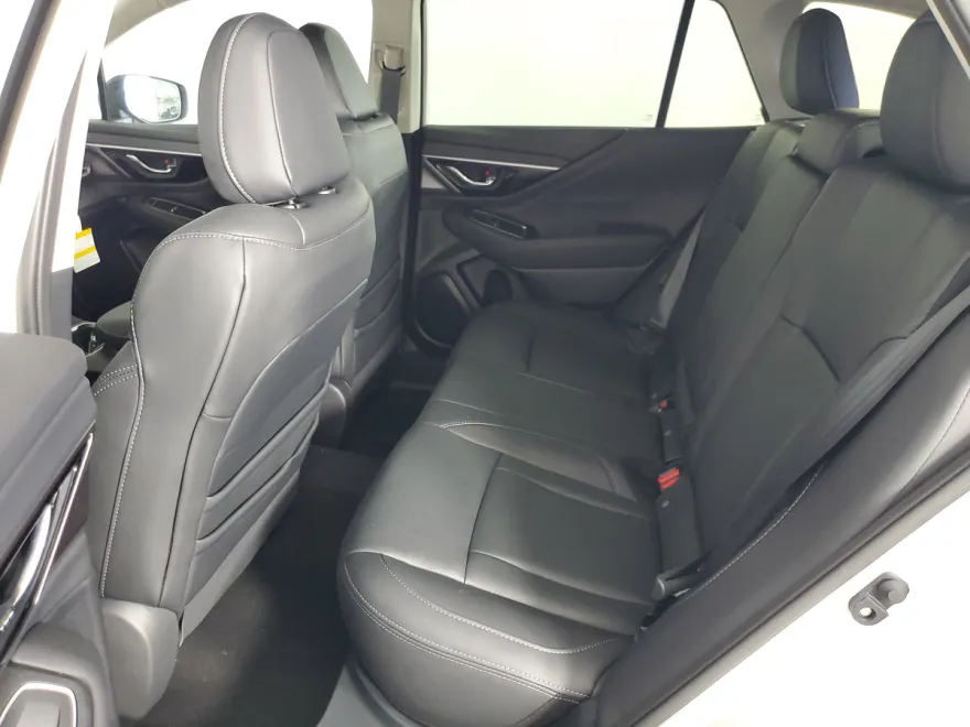 2025 Subaru Outback Touring XT photo 1