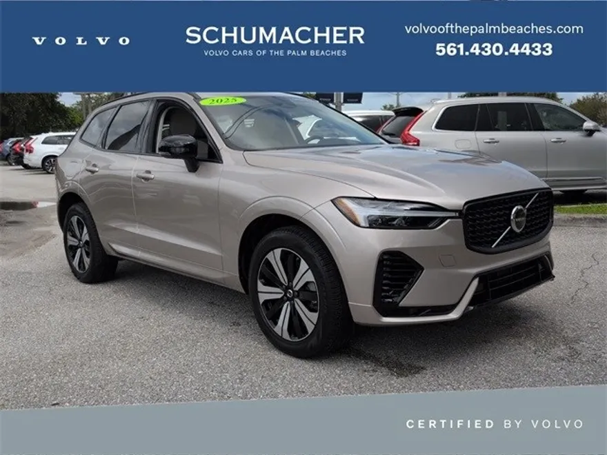 2025 Volvo XC60 T8 Core photo 1