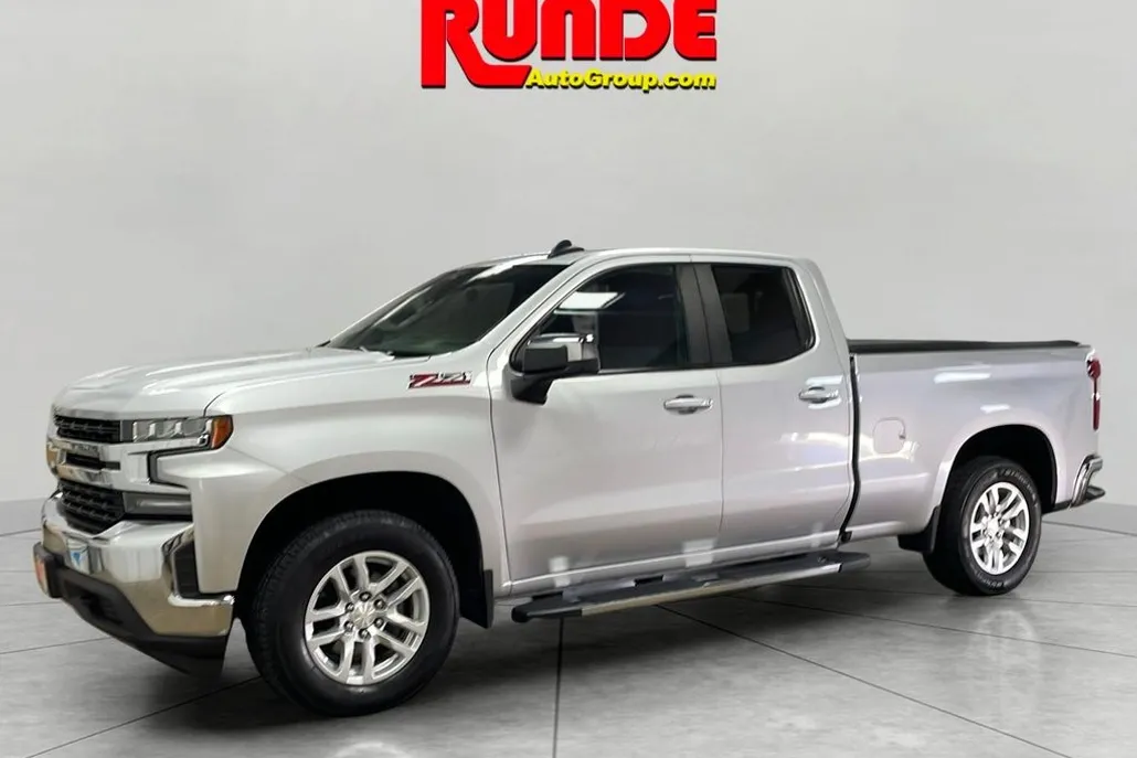 2019 Chevrolet Silverado 1500 LT photo 1