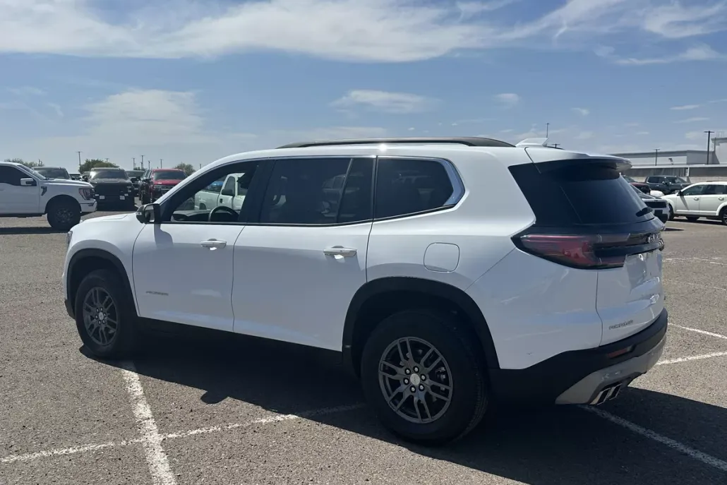 2025 Gmc Acadia Elevation photo 1