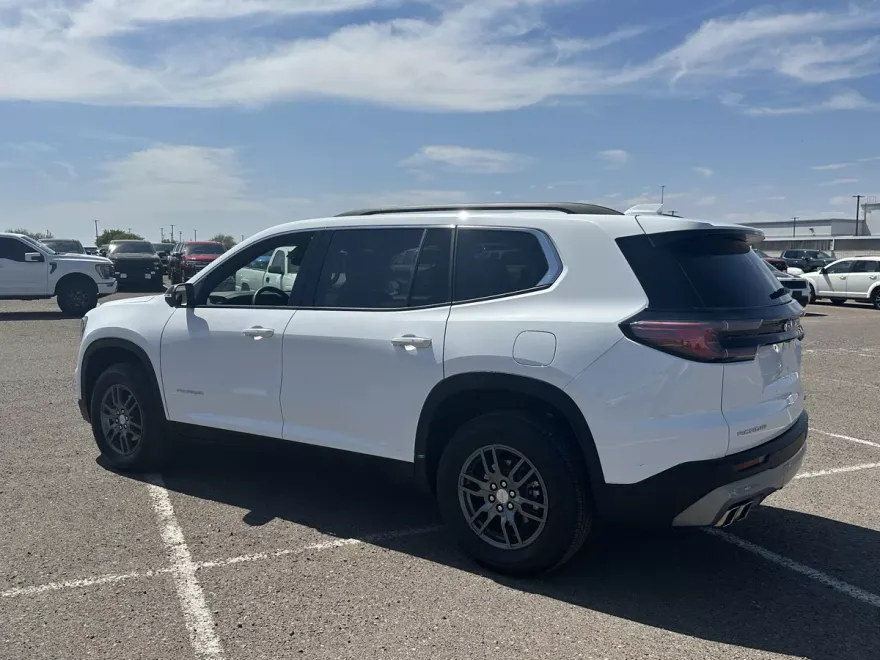 2025 Gmc Acadia Elevation photo 1