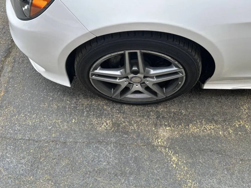 2016 Mercedes Benz E 400 4MATIC photo 1