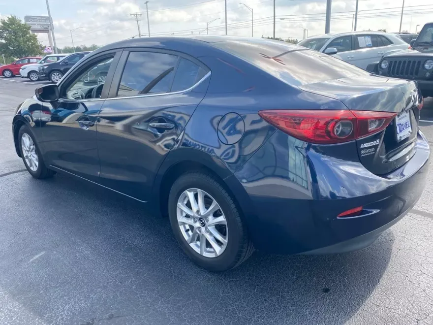 2016 Mazda Mazda3 i Sport Sedan photo 1