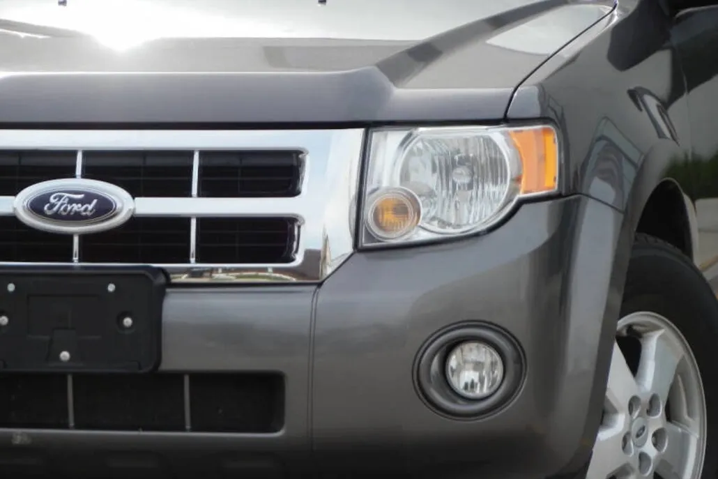 2009 Ford Escape XLT photo 1