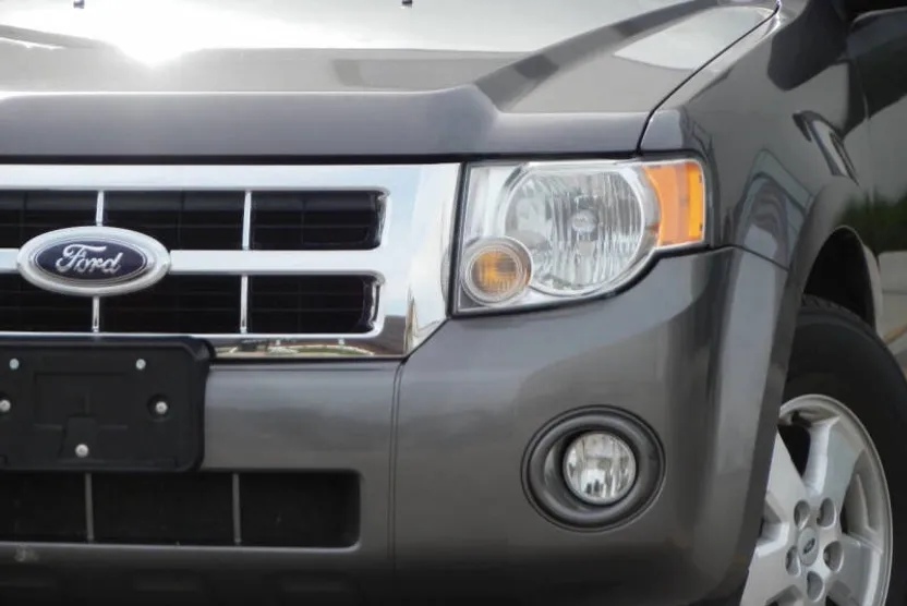 2009 Ford Escape XLT photo 1