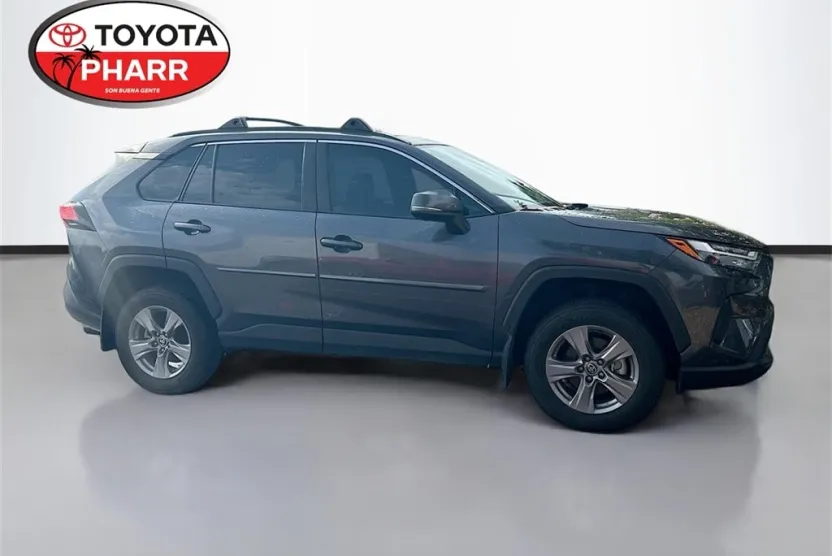 2024 Toyota RAV4 XLE photo 1