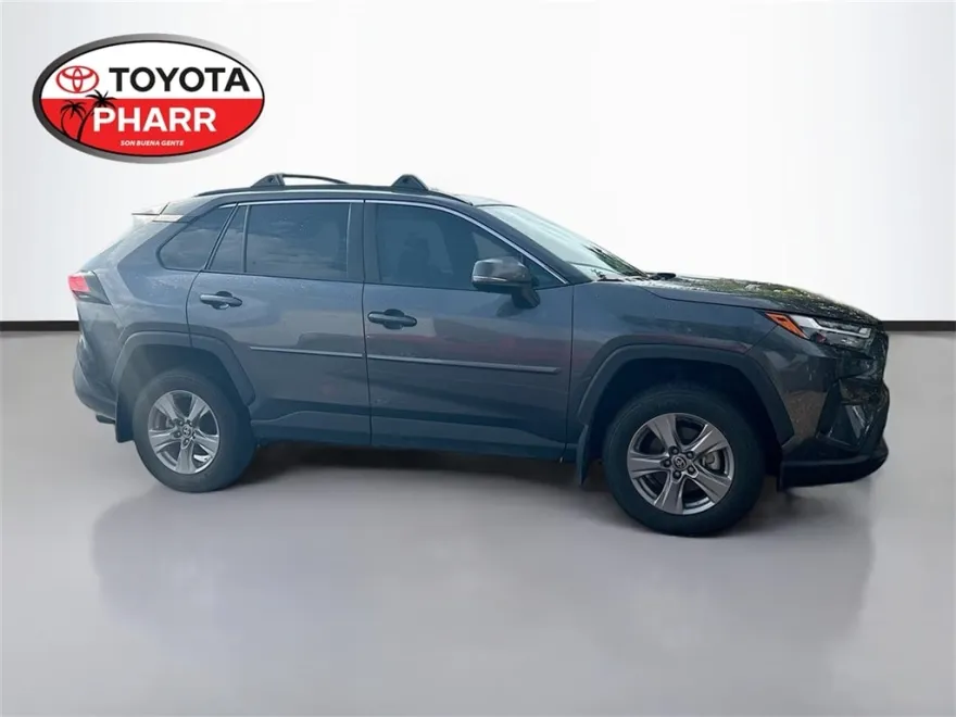 2024 Toyota RAV4 XLE photo 1