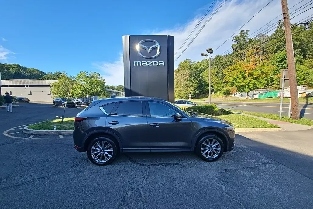 2021 Mazda CX-5 Grand Touring photo 1