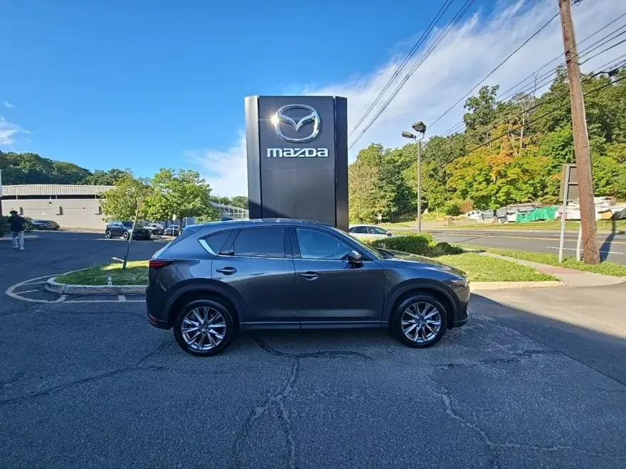 2021 Mazda CX-5 Grand Touring photo 1