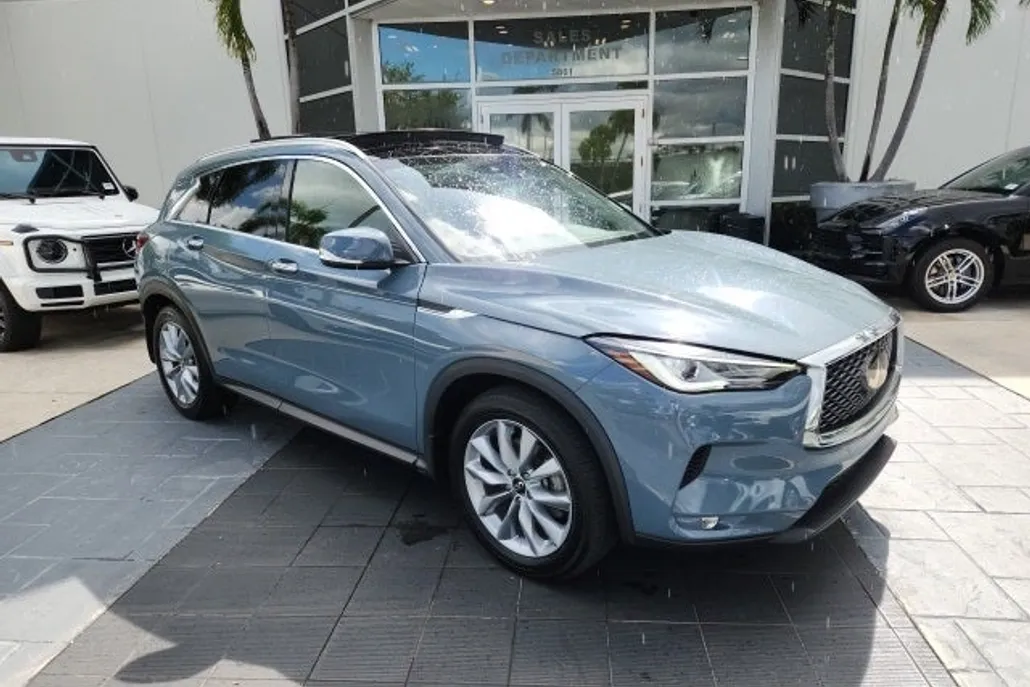 2022 Infiniti QX50 Luxe photo 1