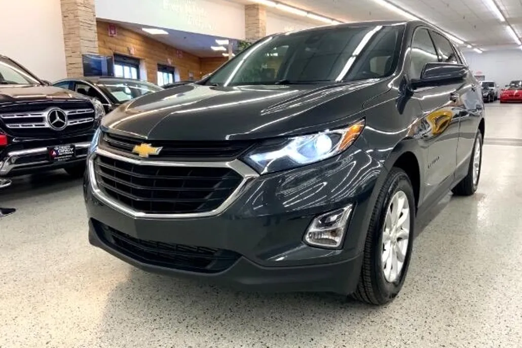 2019 Chevrolet Equinox LT photo 1