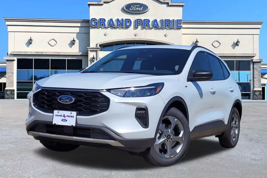 2025 Ford Escape ST-Line photo 1