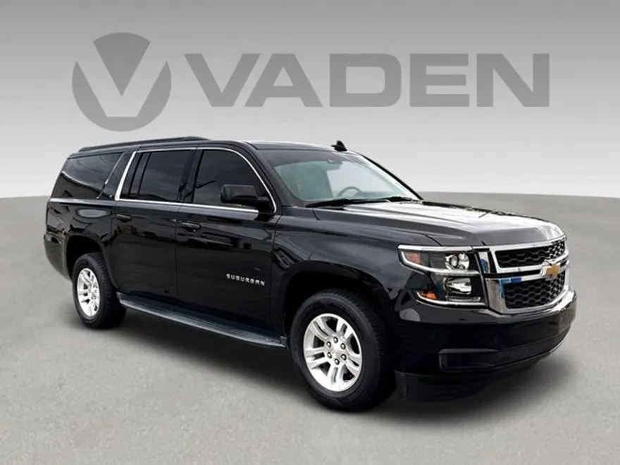 2020 Chevrolet Suburban LT photo 1