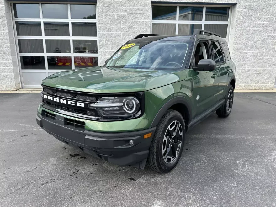2024 Ford Bronco Sport Outer Banks photo 1