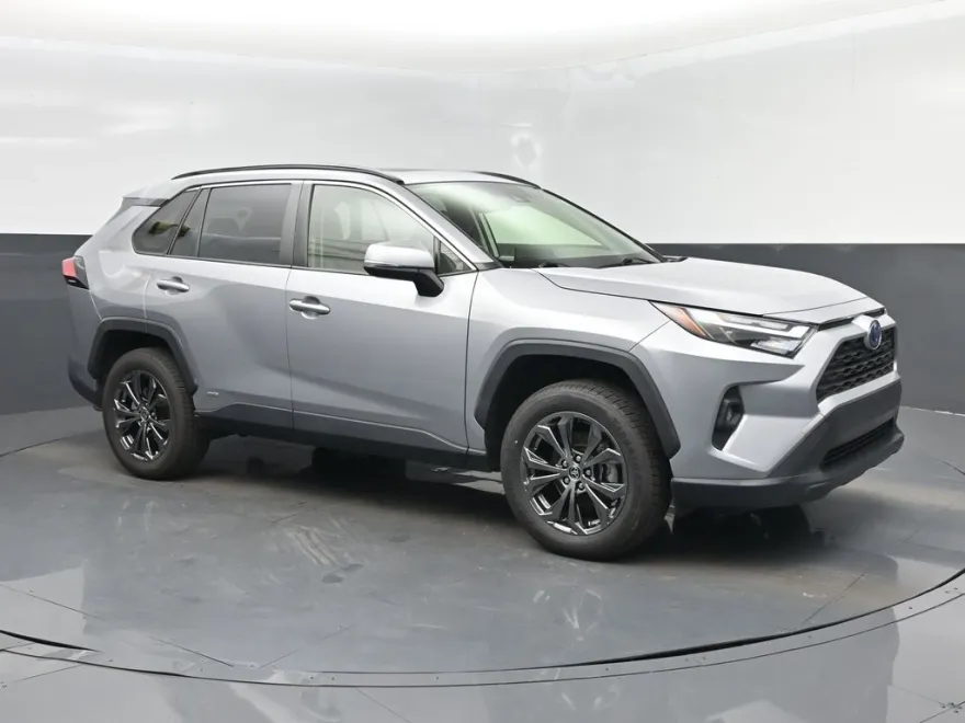 2022 Toyota RAV4 Hybrid XLE Premium photo 1