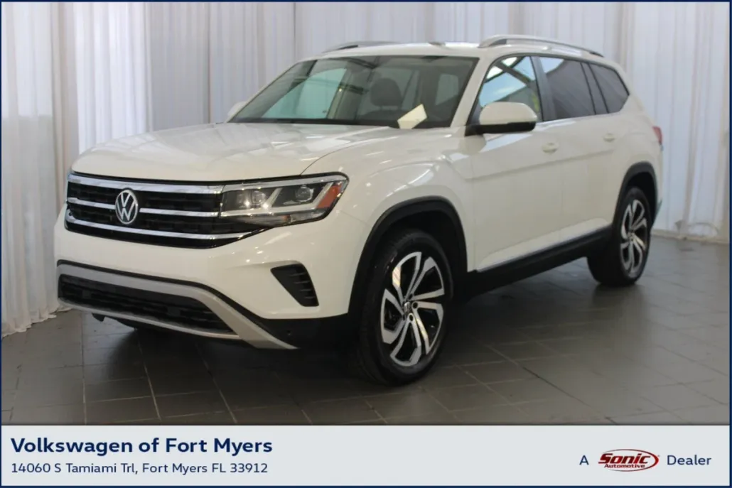2022 Volkswagen Atlas SEL photo 1