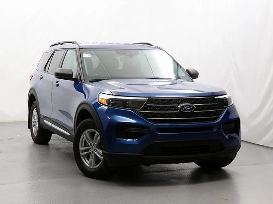 2022 Ford Explorer XLT photo 1