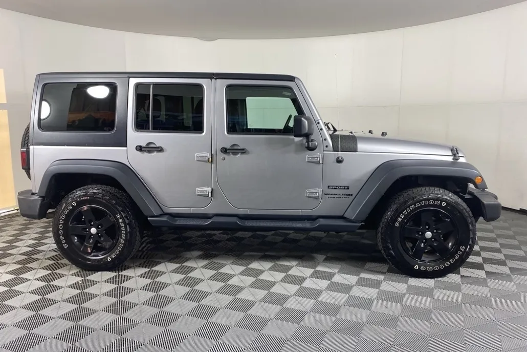 2018 Jeep Wrangler Unlimited Sport photo 1