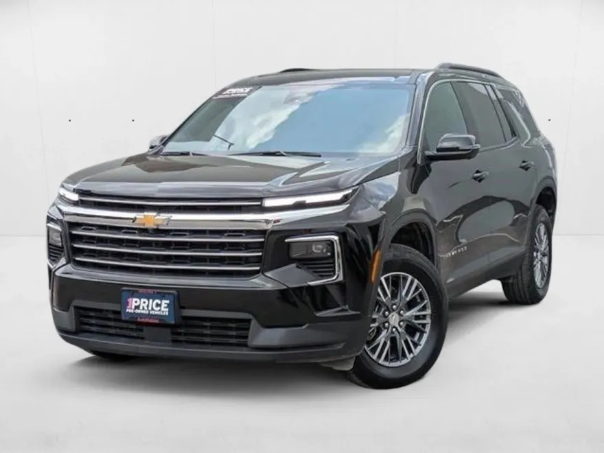 2024 Chevrolet Traverse 2LT photo 1