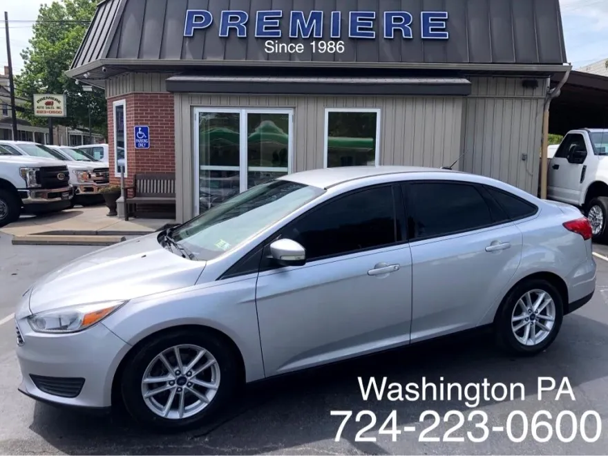2015 Ford Focus SE photo 1