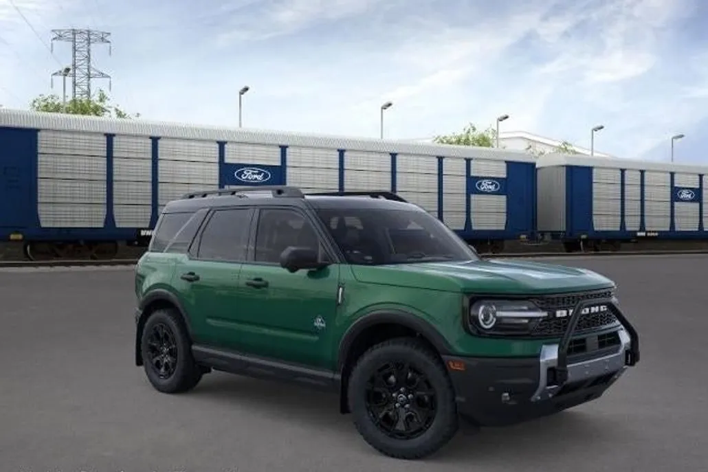 2025 Ford Bronco Sport Outer Banks photo 1