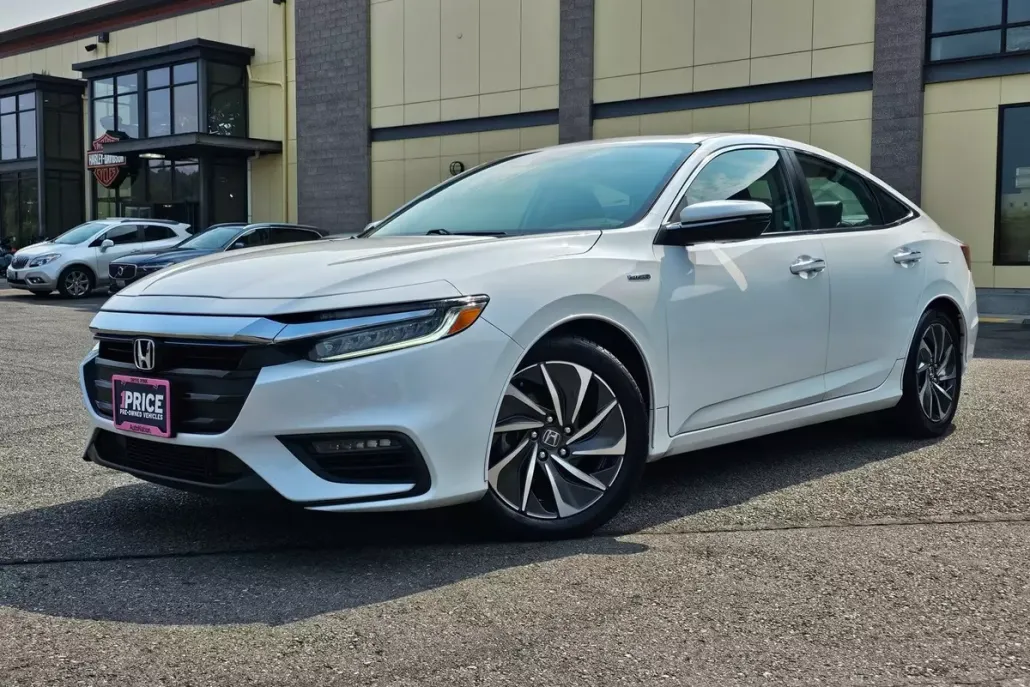 2021 Honda Insight Touring photo 1