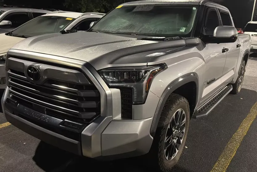 2023 Toyota Tundra Limited CrewMax photo 1