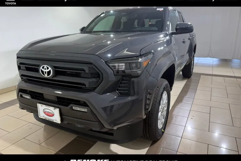 2025 Toyota Tacoma SR5 4x4 Double Cab photo 1