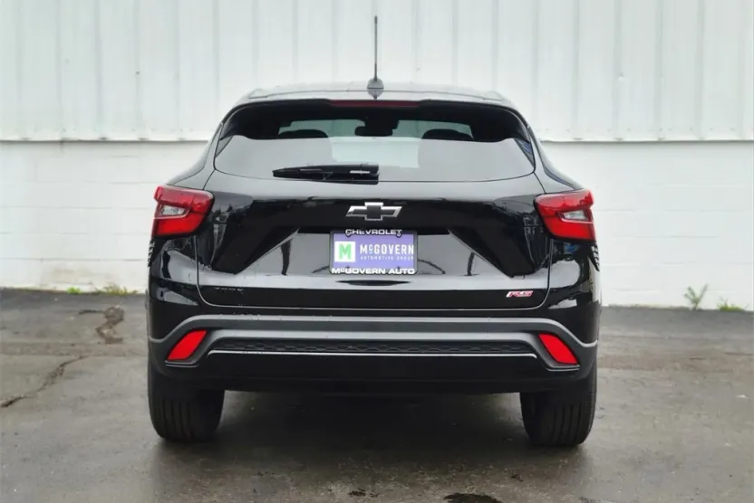 2025 Chevrolet Trax photo 1