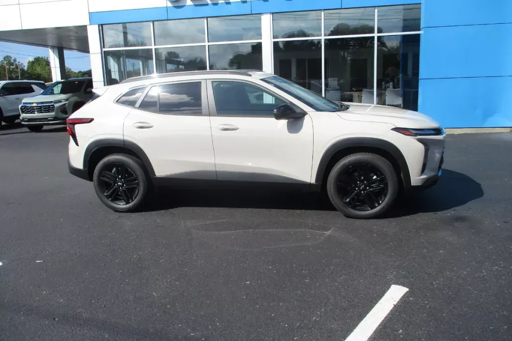 2026 Chevrolet Trax ACTIV photo 1