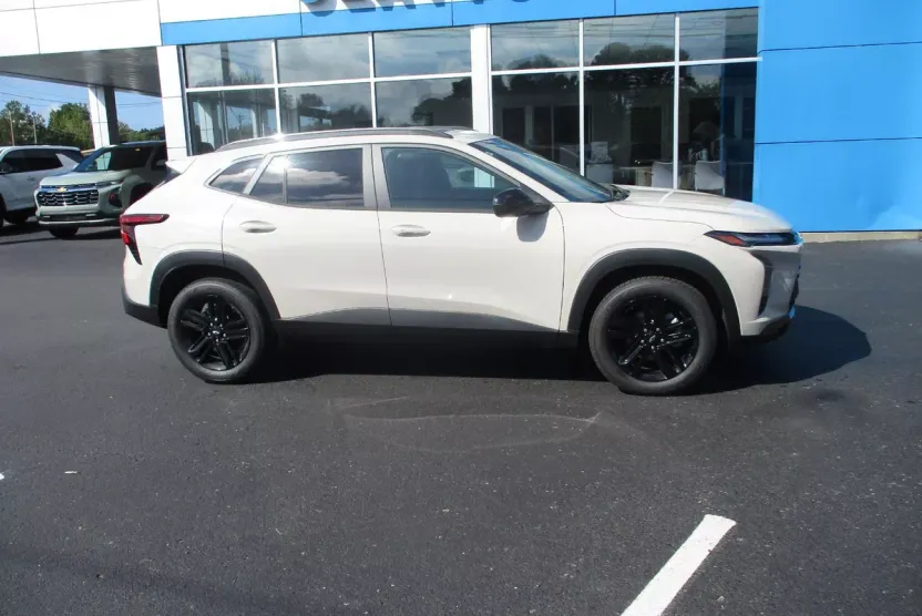 2026 Chevrolet Trax ACTIV photo 1