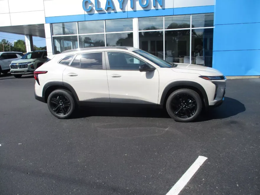 2026 Chevrolet Trax ACTIV photo 1