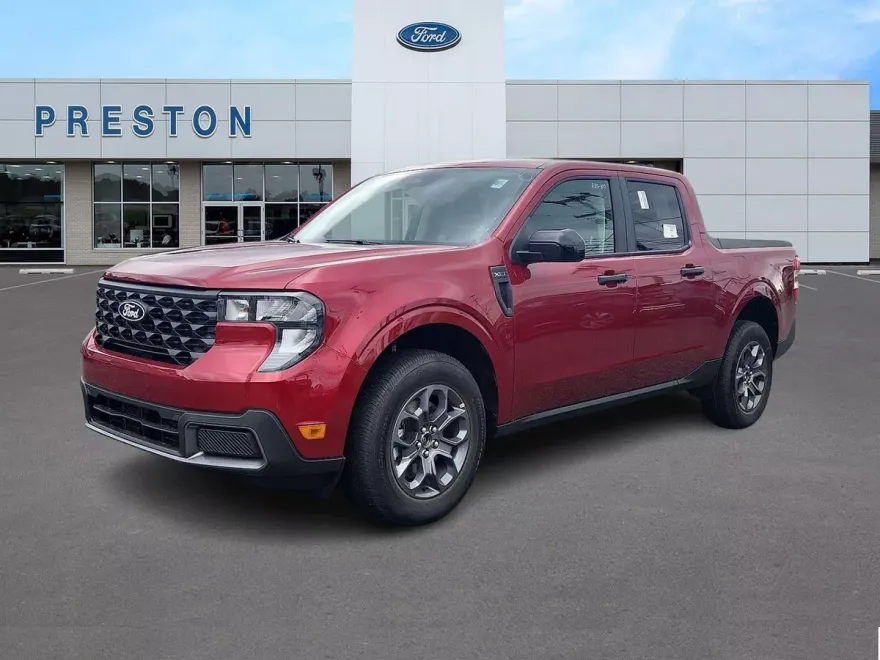 2025 Ford Maverick XLT photo 1
