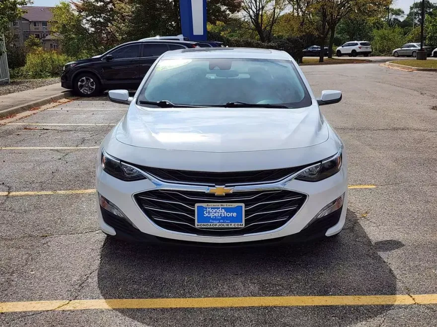 2023 Chevrolet Malibu 1LT photo 1