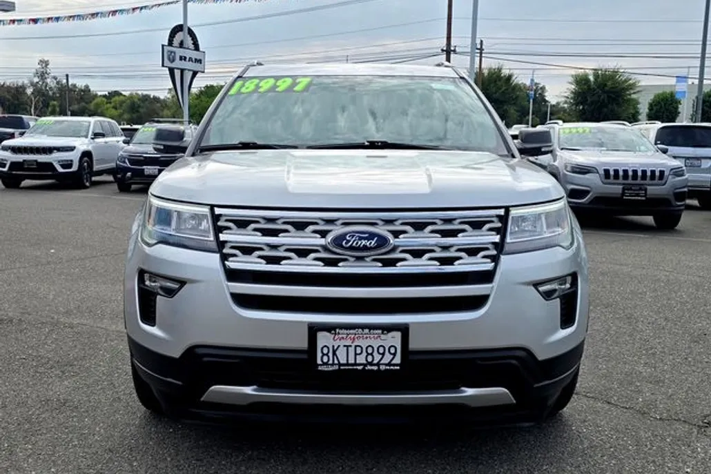2019 Ford Explorer XLT photo 1