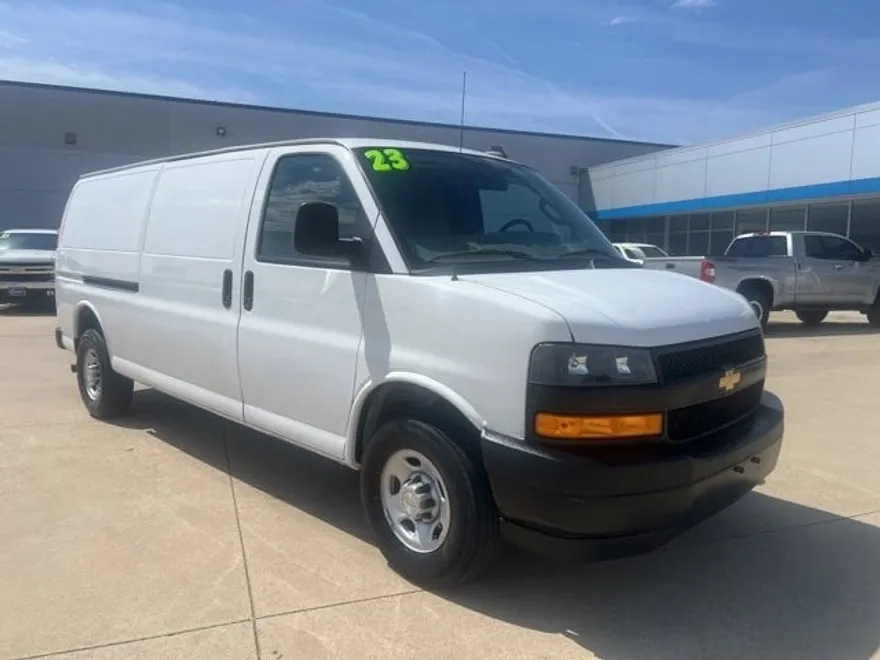 2023 Chevrolet Express Cargo 2500 photo 1