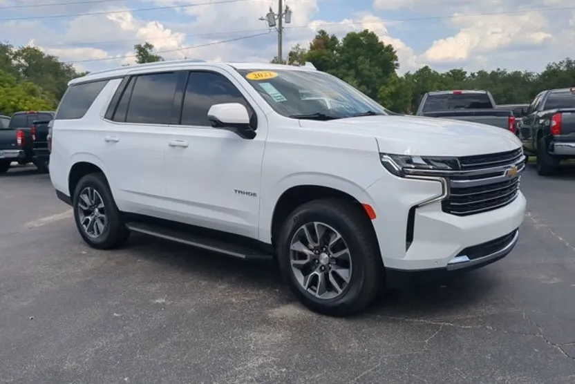 2022 Chevrolet Tahoe LT photo 1